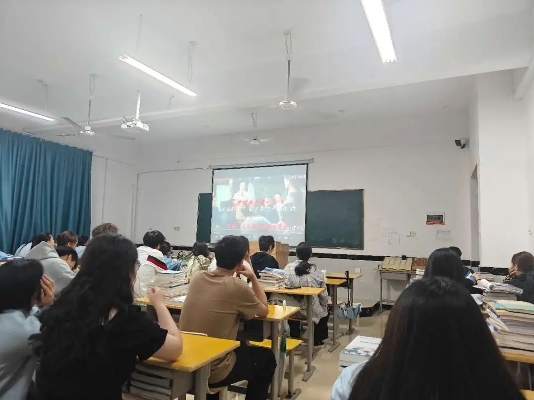 正在上傳...