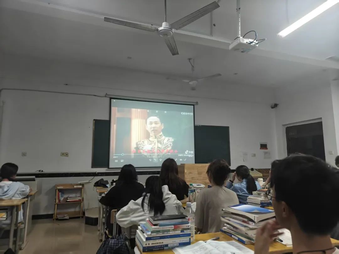 正在上傳...